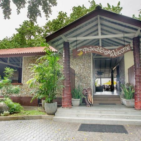 Happy Banana Hotel Unawatuna Exterior foto