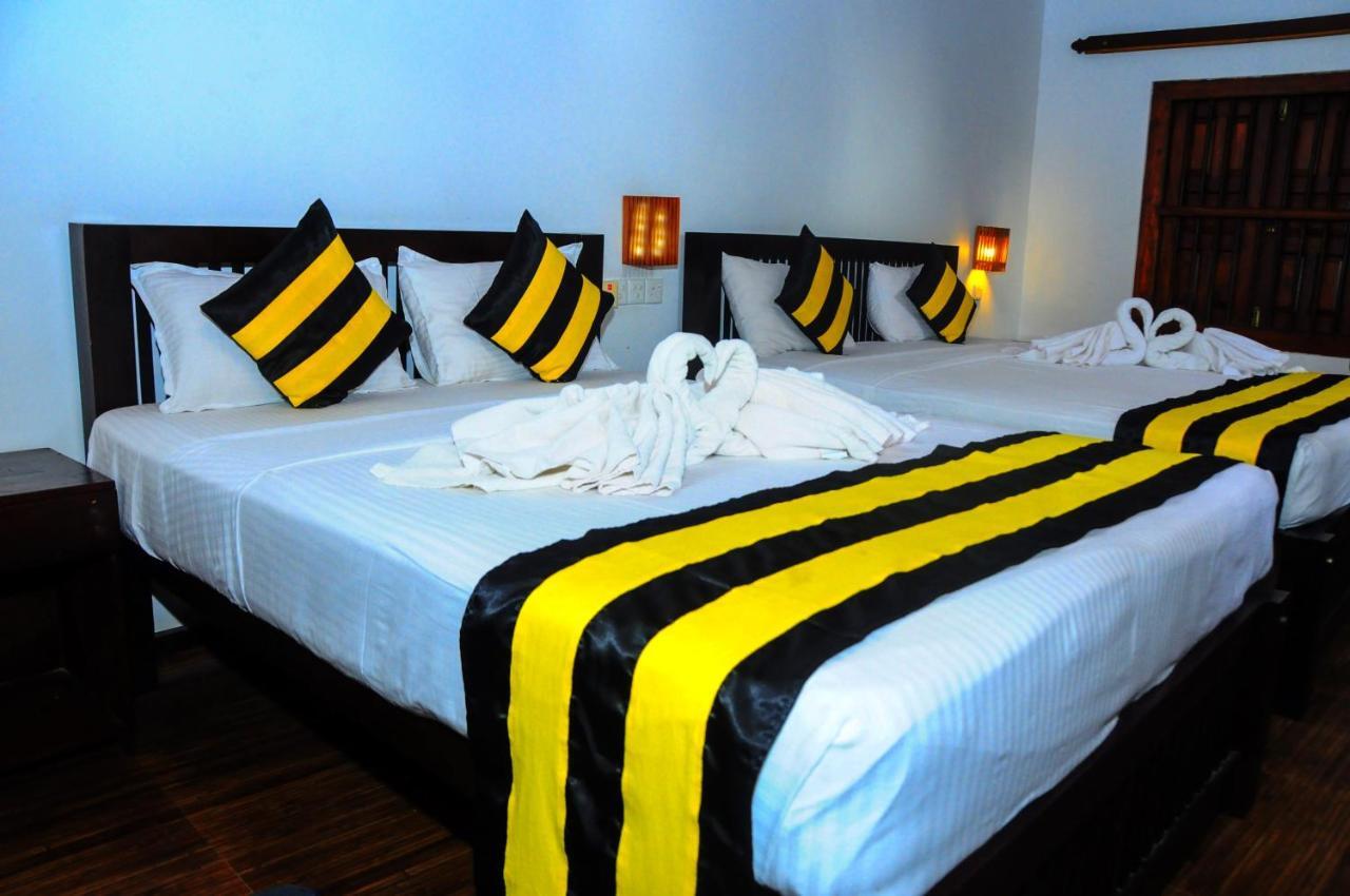 Happy Banana Hotel Unawatuna Exterior foto