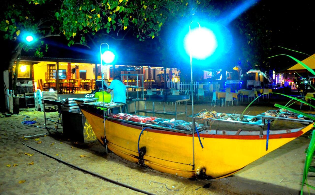 Happy Banana Hotel Unawatuna Exterior foto