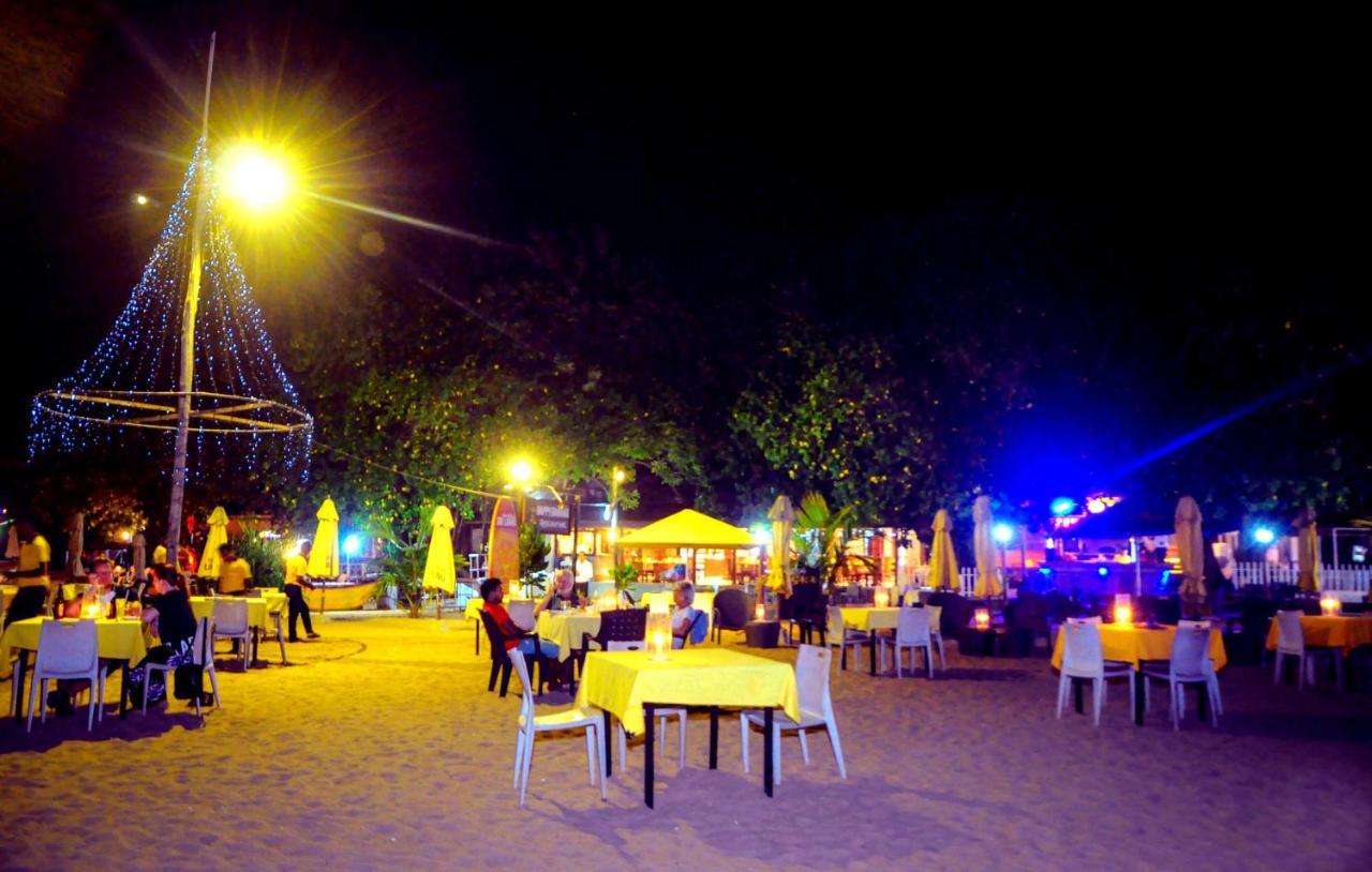 Happy Banana Hotel Unawatuna Exterior foto