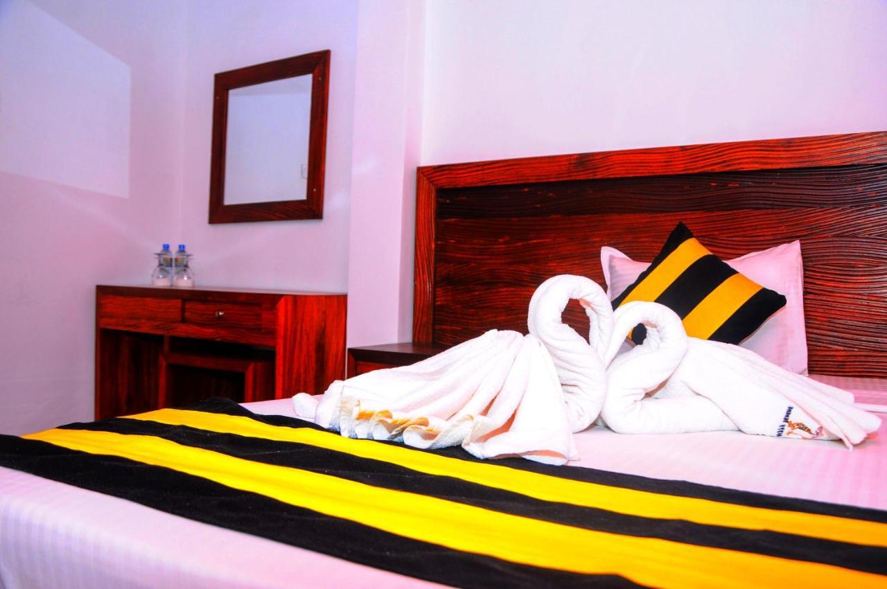 Happy Banana Hotel Unawatuna Exterior foto