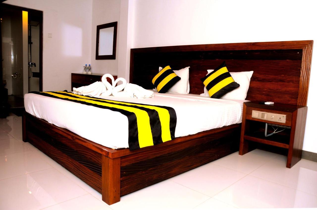 Happy Banana Hotel Unawatuna Exterior foto